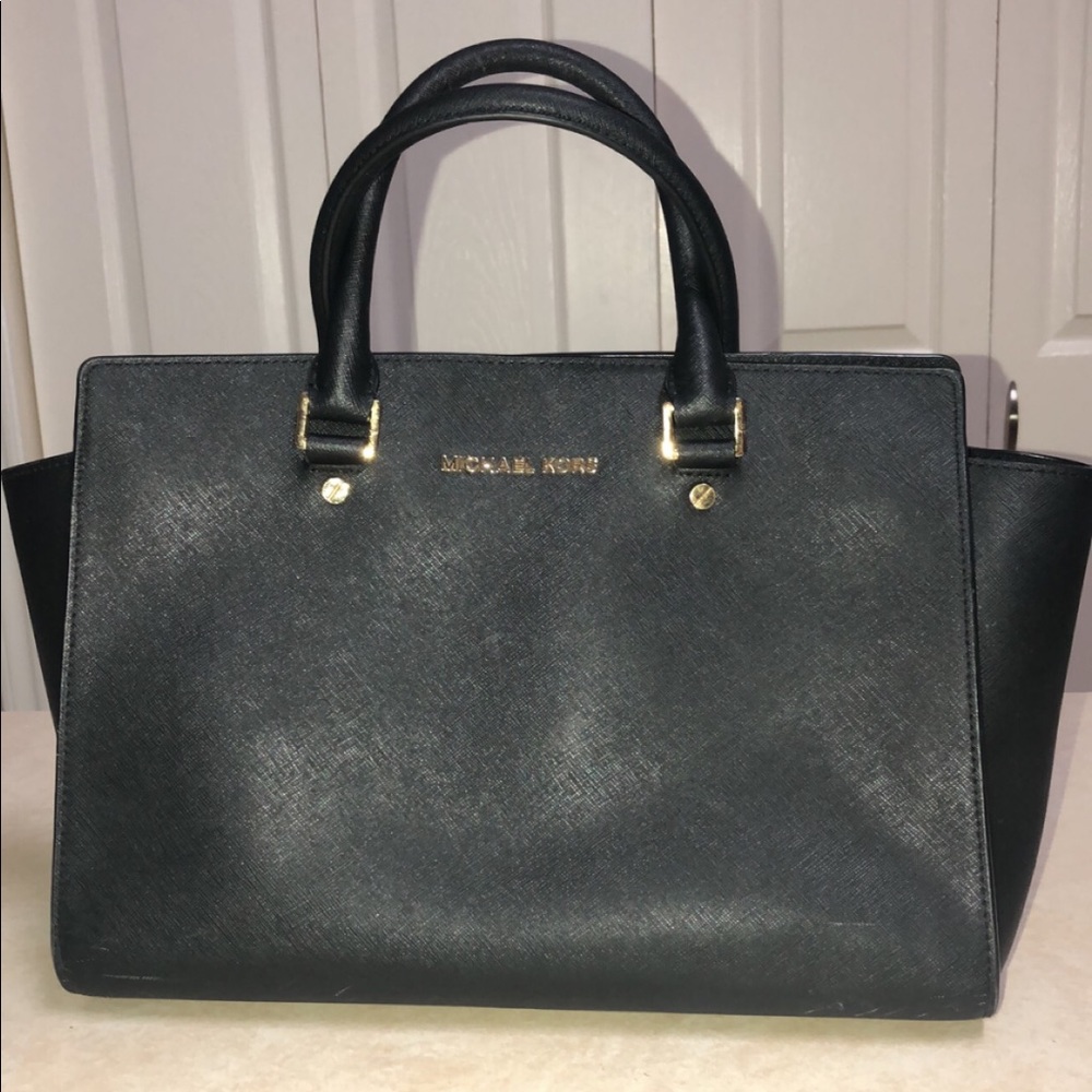 Michael Kors Selma Handbag